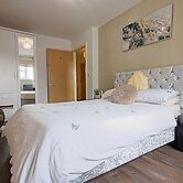 2 Bed Apt - Free Parking - Close to City Centre