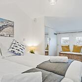 On the Water -waterside Studio With Terrace Overlooking the Harbour