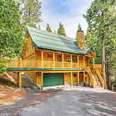 Mountain Cabin w/ Hot Tub: 4 Mi to Shaver Lake!
