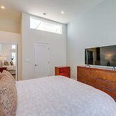 Sleek Oxnard Townhouse w/ Balconies: Walk to Beach