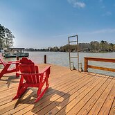 Lakefront New London Home: Dock, Fire Pit + Views!