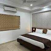 Vrindavan Greens by Hotel Ramdarbar