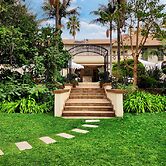 10 2nd Avenue Boutique Hotel by Dream Resorts