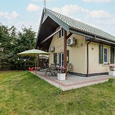 Beautiful House With Garden by Renters