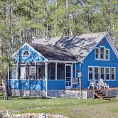 Dog-friendly Westover Cottage w/ River Access!