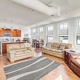 Modern Blaine Condo Rental < 1 Mi to Boat Harbor!