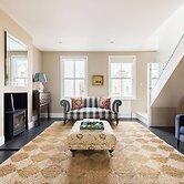 The Thames Embrace 3 BR & Garden House