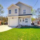 Louisville Retreat w/ Deck ~ 11 Mi to Downtown!