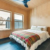 Riverfront Montana Retreat - Deck, Fire Pit & Pond