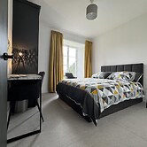 Captivating 5-bed Apartment Near Sion Mills