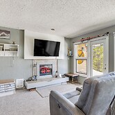 Picturesque Mt Spokane Condo Near Skiing & Biking!