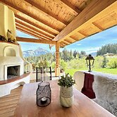 Panorama Chalet mit Sauna by BelleStay