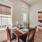 Springfield Home < 1/2 Mi to Commercial Street!