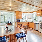 Oregon Vacation Rental ~ 1/2 Mi to Santiam River!