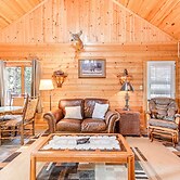 Cozy Bigfork Cabin w/ Canoes: Walk to Swan River!