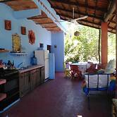 Bohemian Rustic 2-floor Suite, Walk to Plaza/beach