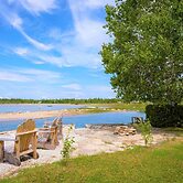 Retro Spacious Cottage - Somewhere in Time