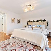 Spacious 2bdrm Home in Burlington