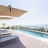 Cozy 1BR With Balcony in Santa Ana