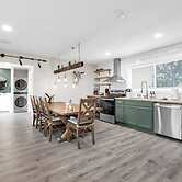 Spacious 4BR Home Near Grand Canyon Sleeps 10