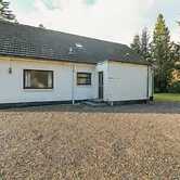 Captivating 5-bed Cottage With Private hot tub