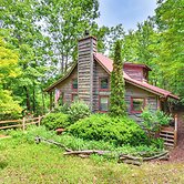Rustic Cabin w/ Porches: 8 Mi to Tallulah Gorge!