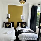 Large Five Bedroom Home with parking