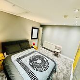 4 Bedrooms Full House Stourbridge Birmingham