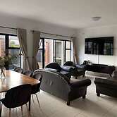 Remarkable 2-bed Apartment in Harare