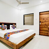 Fabhotel Maa Gayatri
