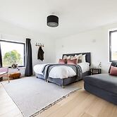 Stunning Home With Garden Panoramic Views