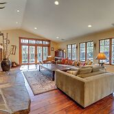 Stunning Truckee Home w/ Private Patio & Gas Grill