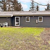 6 Person Holiday Home in Veslos