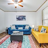 Charming Home - 2 Mi to Niagara Falls State Park!