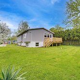Modern Urbana Home: 2 Mi to University of Illinois
