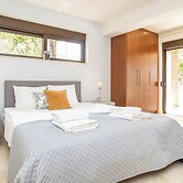 A Luxury Villa in Stavros village