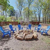 Tranquil Lakefront Greers Ferry Escape w/ Fire Pit