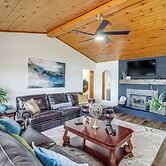 Tranquil Lakefront Greers Ferry Escape w/ Fire Pit