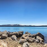 Woodsy Lake Almanor Cabin w/ Community Perks!