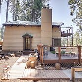 Woodsy Lake Almanor Cabin w/ Community Perks!