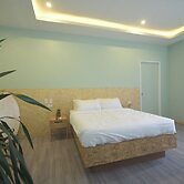 Mosaic Liwliwa Hotel Near Beach