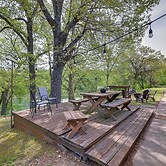 Lakefront Shell Knob Condo w/ Deck & Grill!