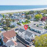 Latitude Adjustment Walk to Beach & Dining!