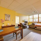 New Kensington Apt Near Parks: Pets Welcome!