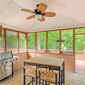 Cozy Hermitage Home w/ Deck: 11 Mi to Nashville!