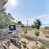 Summerland Home w/ Beach Supplies: Walk to Beach!