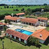 Sítio Aconchegante com Piscina e Wi-Fi