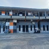 OYO 93900 Guest House Cinta Damai