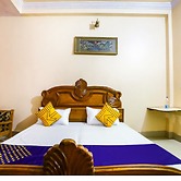 Goroomgo Radhika Kunj Palace Chhatarpur