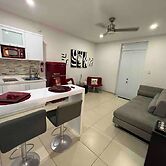 Modern Style 1 Br Near Beaches With Free Parking